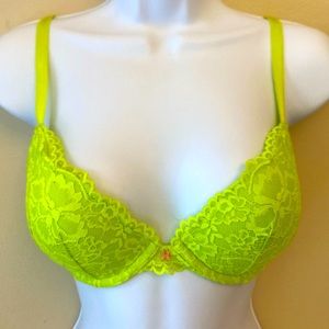 Savage X Fenty neon green lace push-up bra with underwire 32B